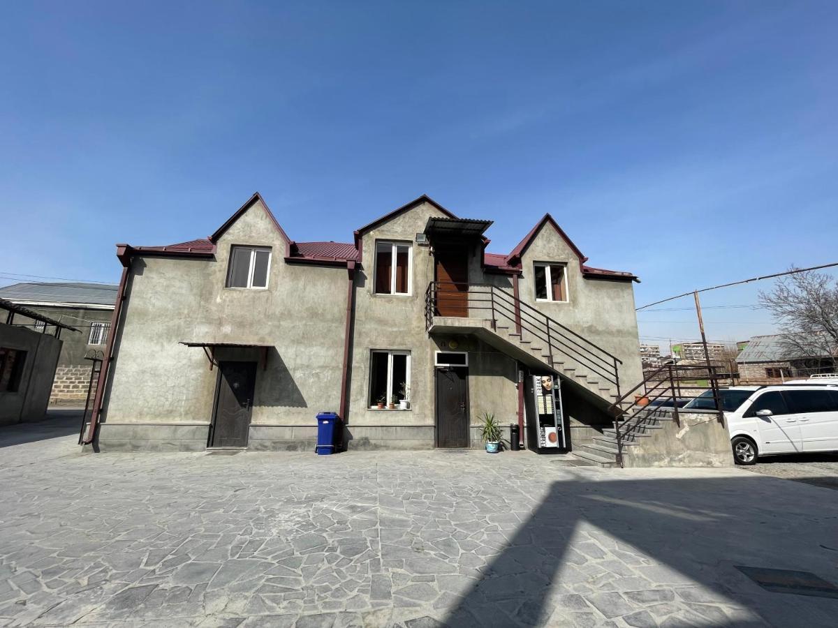 Noragyugh Guest House Yerevan Bagian luar foto