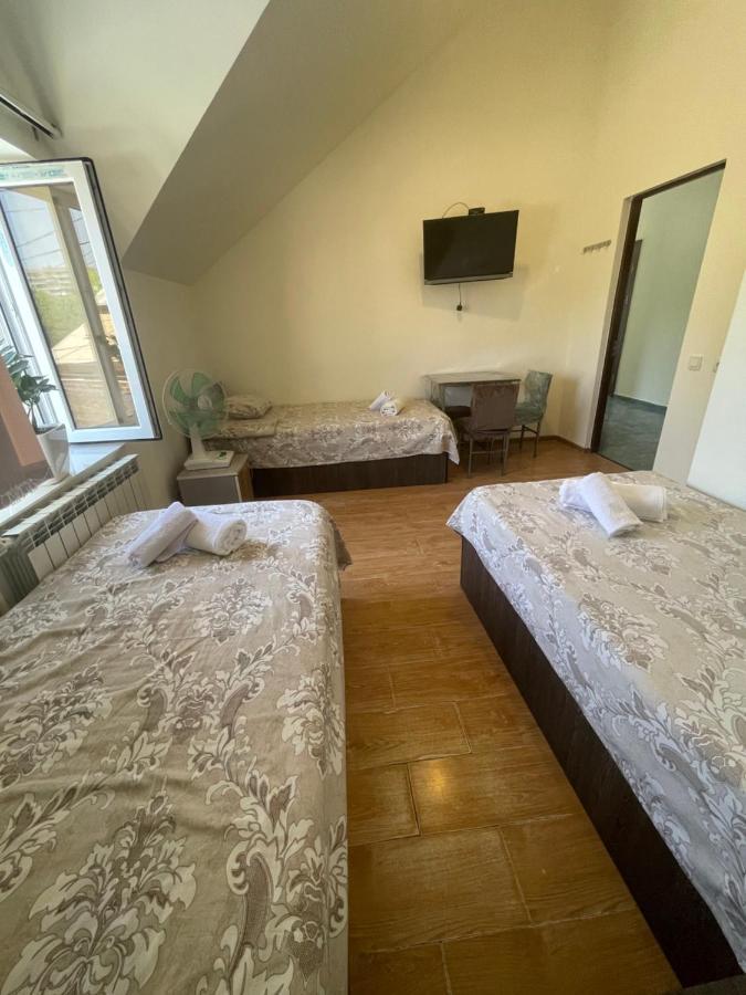 Noragyugh Guest House Yerevan Bagian luar foto